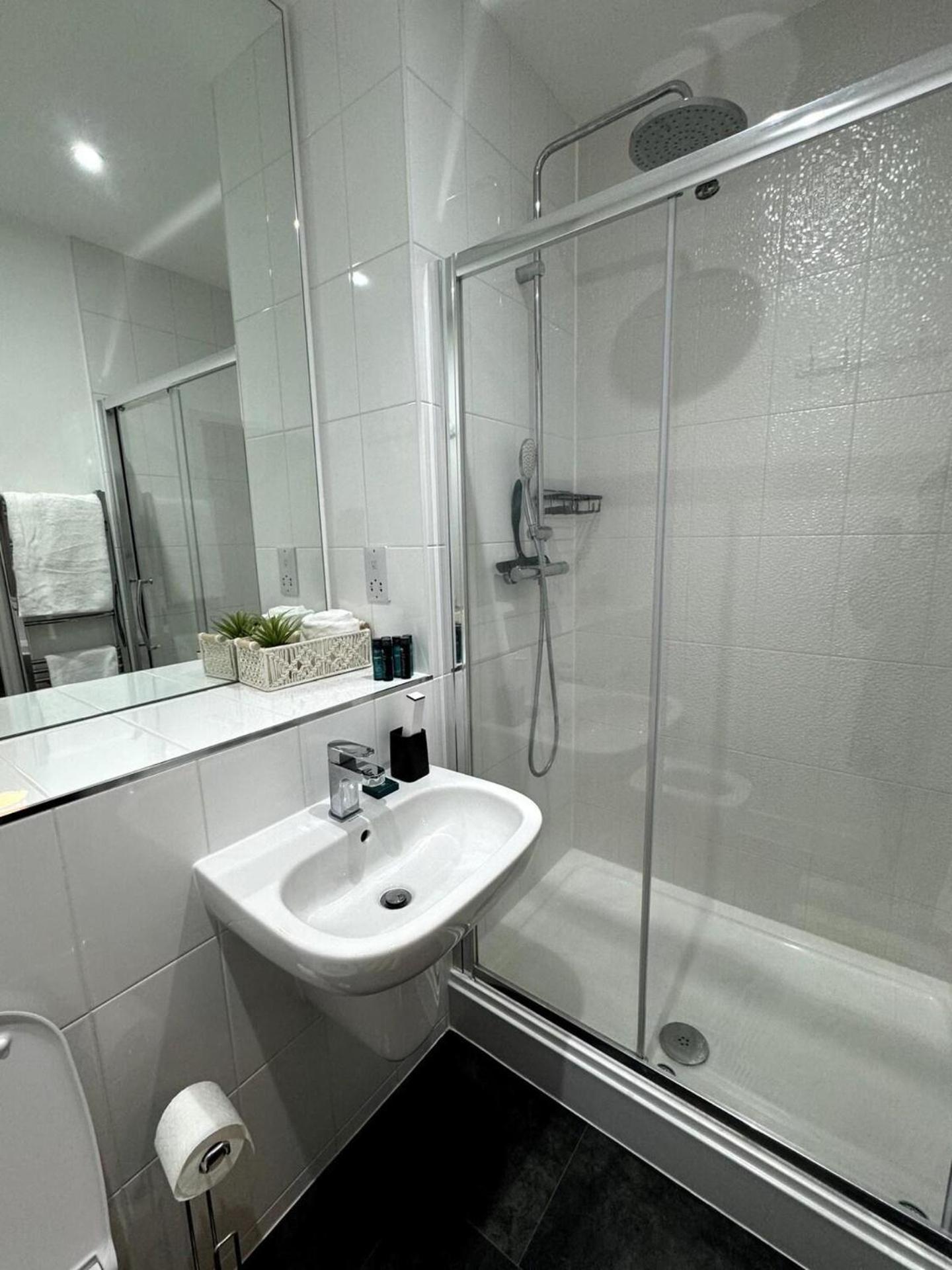Cozy Bracknell Apartment With Modern Amenities Luaran gambar